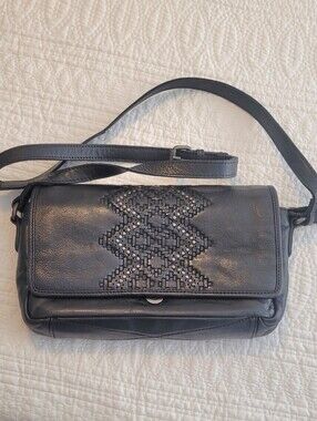Vilenca Leather Cross Body